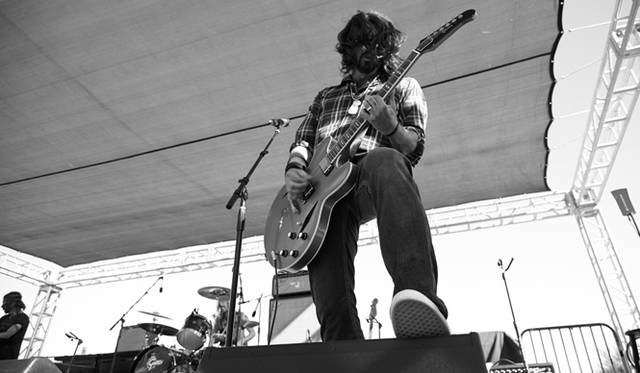 ステージのアンプ機材はフェンダー社が協賛