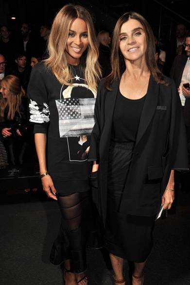 <strong>2014年春夏コレクション会場スナップ</strong>　