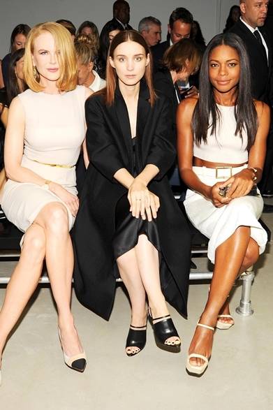 <strong>2014年春夏コレクション会場スナップ</strong>　