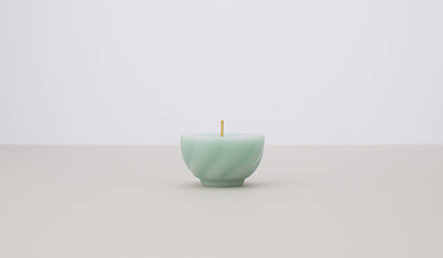 ejiri｜ねじり　価格｜2800円　サイズ｜65×40mm　重さ｜80g　燃焼時間｜10時間　爽やかな竹の香りの「青磁」