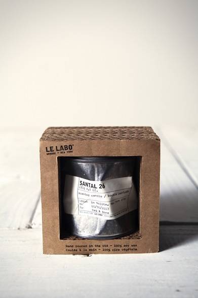 <strong>rag & bone｜ラグ&ボーンのポップアップストアが伊勢丹に登場</strong>　rag & bone x LE LABOのキャンドル ­　8400円 (伊勢丹新宿店先行発売)