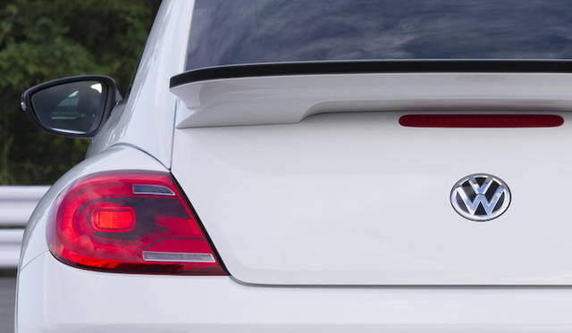 大型リアスポイラーはターボ専用装備