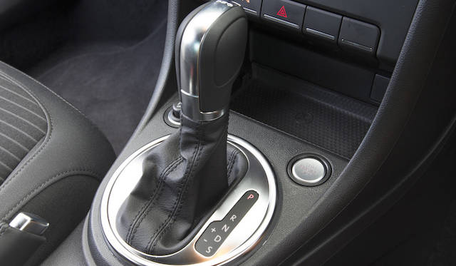 トランスミッションは6段DSG