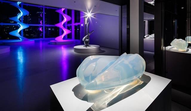 <strong>ART｜エスパス ルイ・ヴィトン東京で森万里子『Infinite Renew』展</strong>　©Louis Vuitton / Jérémie SouteyratCourtesy of Espace Louis Vuitton Tokyo