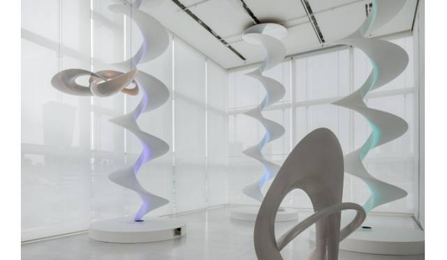 <strong>ART｜エスパス ルイ・ヴィトン東京で森万里子『Infinite Renew』展</strong>　©Louis Vuitton / Jérémie SouteyratCourtesy of Espace Louis Vuitton Tokyo