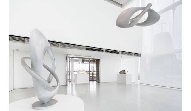 <strong>ART｜エスパス ルイ・ヴィトン東京で森万里子『Infinite Renew』展</strong>　©Louis Vuitton / Jérémie SouteyratCourtesy of Espace Louis Vuitton Tokyo