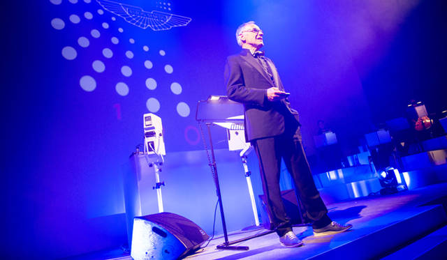 アストンマーティンCEOのベッツ氏も、パーティー会場に姿を現し会場を賑わせた