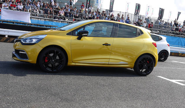 新型ルーテシア ルノー・スポール発表会