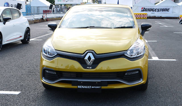 新型ルーテシア ルノー・スポール発表会