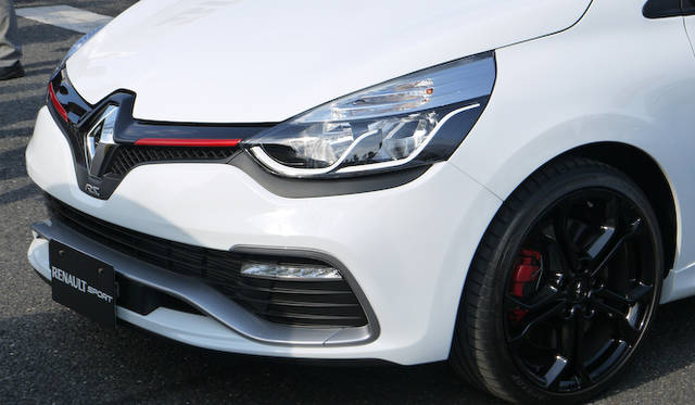 新型ルーテシア ルノー・スポール発表会