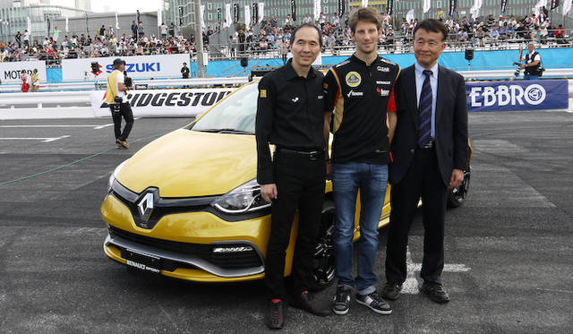 新型ルーテシア ルノー・スポール発表会