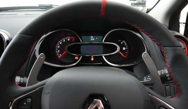 新型ルーテシア ルノー・スポール発表会