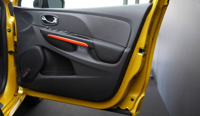 新型ルーテシア ルノー・スポール発表会