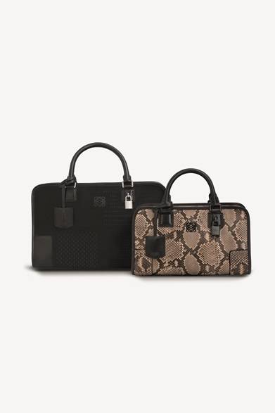 <strong>LOEWE｜2014年春夏新作バッグ発表</strong><br /><br />（左）Amazona Nuback (Black)<br />（右）Amazona 28 Python (Nude)<br /><br />ロエベカスタマーサービス<br />Tel. 03-6215-6116
