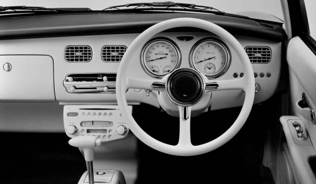 1989年の東京モーターショーでコンセプトカーが発表され、1991年に市販化されたパイクカーの第3弾。ベース車両はこれまで同様K10マーチで、パイクカー初のターボエンジンを搭載する。限定数は2万台だったが、抽選になるほどの人気だった。