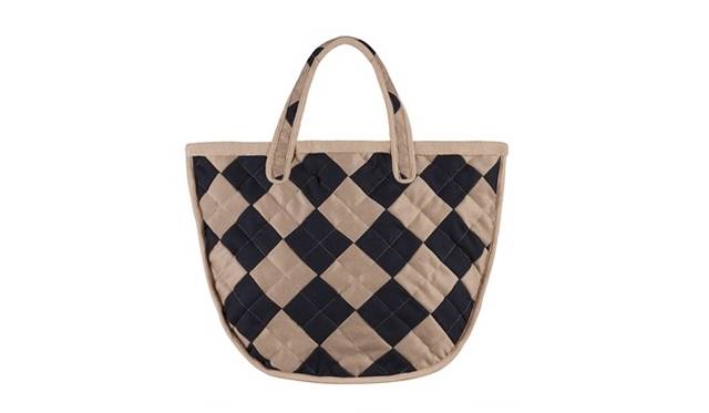 <strong>A.P.C.｜アー・ペー・セー キルトが伊勢丹新宿店で限定イベントを開催</strong>　Large panier 2万4150円