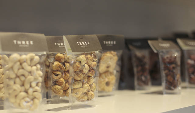 <strong>THREE｜スリー</strong>　ブランド初のスパ、ダイニングを併設する待望の路面店「THREE AOYAMA」