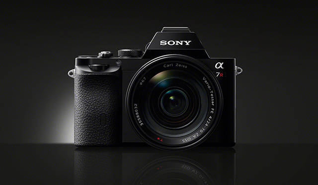 ズームレンズ Vario-Tessar T* FE 24-70mm F4 ZA OSS 装着時