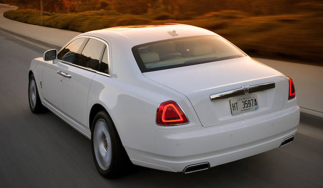 写真は通常モデル