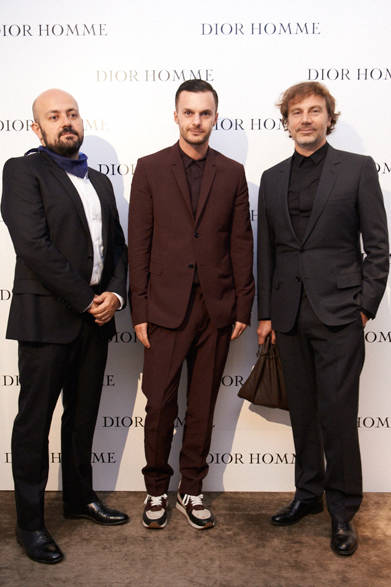 <strong>DIOR HOMME｜ディオール オム</strong>　クリス・ヴァン・アッシュ氏（中央）とM/M Paris（エムエム パリス）