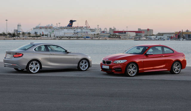 左は220dのモダンライン、右がM235i