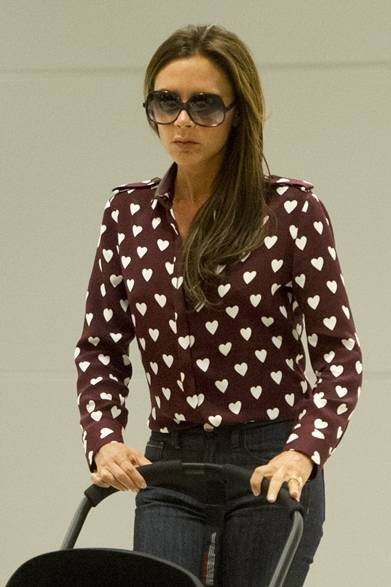 057 <strong>Carine Roitfeld |カリーヌ・ロワトフェルド</strong><br /><br />ニューヨークで開催された「The Fashion Group International’s 30th Annual Night 」に出席したカリーヌ・ロワトフェルド。セクシーなサンローランのジャンプスーツを着こなす抜群のスタイルはとても59歳には見えない!<br /><br />Courtesy of SAINT LAURENT