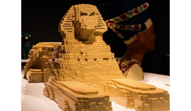 <strong>ART FILE 25｜「THE ART OF THE BRICK」</strong>　スフィンクス