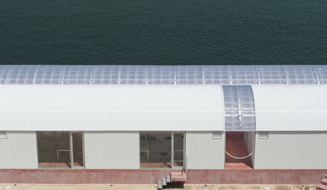 <strong>海のレストラン（2013年／香川県・豊島）</strong>　