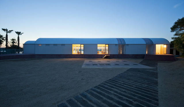 <strong>海のレストラン（2013年／香川県・豊島）</strong>　