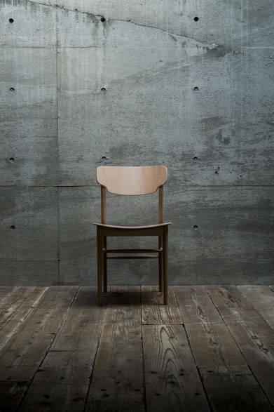 <strong>ACTUS｜アクタス</strong>　深澤直人デザイン新作家具シリーズ「AOYAMA」　AOYAMAサイドチェア（W44.2×D50×H78×SH43.7cm）5万9000円（税抜・予価）