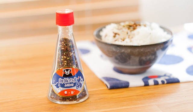 <strong>B:MING LIFE STORE by BEAMS｜ビーミング ライフストア by ビームス</strong>　「くまモン×ビーミング ライフストア 大物産展」　くまモンふりかけ（フタバ）©2010 熊本県くまモン