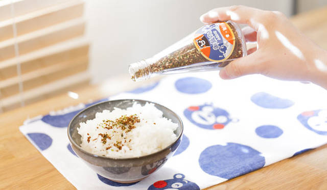 <strong>B:MING LIFE STORE by BEAMS｜ビーミング ライフストア by ビームス</strong>　「くまモン×ビーミング ライフストア 大物産展」　くまモンふりかけ（フタバ）©2010 熊本県くまモン