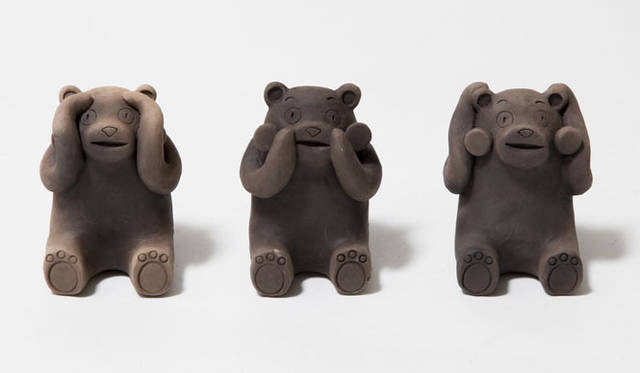 <strong>B:MING LIFE STORE by BEAMS｜ビーミング ライフストア by ビームス</strong>　「くまモン×ビーミング ライフストア 大物産展」　“見るモン・言うモン・聞くモン”（木葉猿窯元）©2010 熊本県くまモン