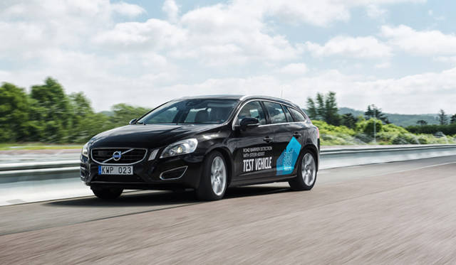 “路肩／障害物検知機能付き接触・逸脱回避システム”