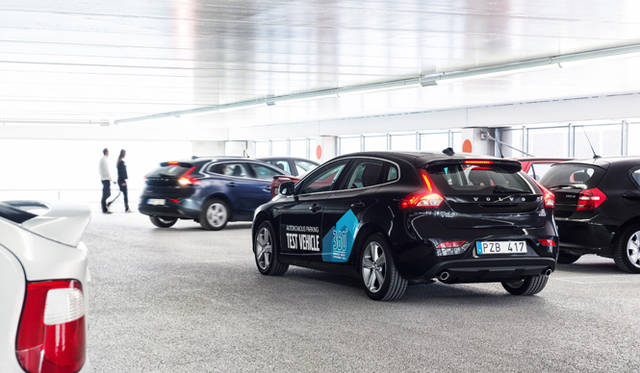 “自動パーキングシステム”