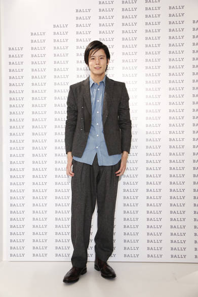 モデルの岩永徹也さん