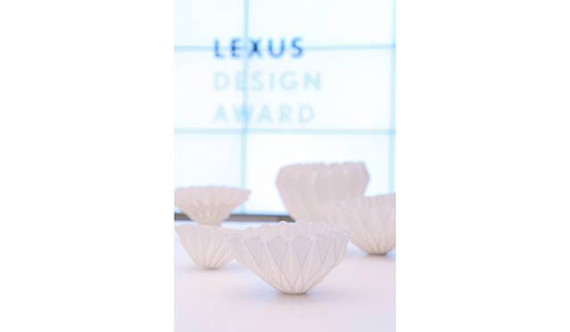 五十嵐瞳氏によるレクサス デザイン アワード受賞作品『Making Porcelain with an ORIGAMI』