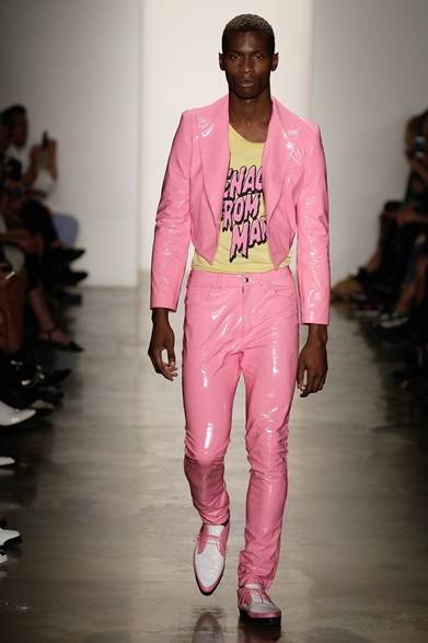 <strong>JEREMY SCOTT