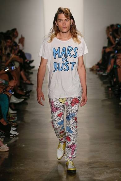 <strong>JEREMY SCOTT