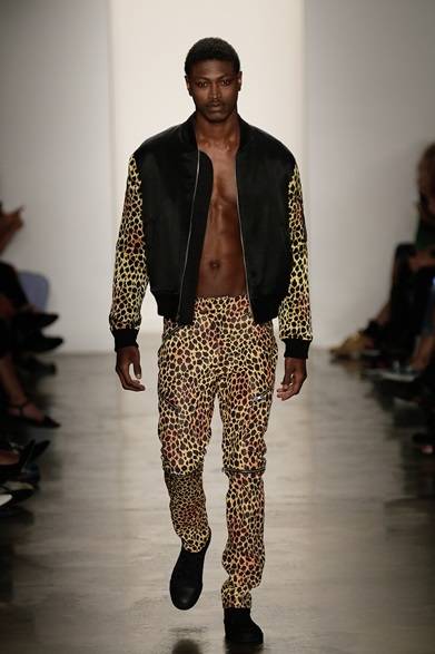 <strong>JEREMY SCOTT