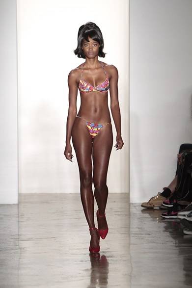 <strong>JEREMY SCOTT