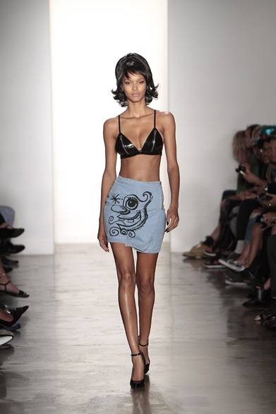 <strong>JEREMY SCOTT