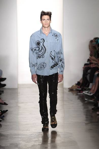 <strong>JEREMY SCOTT
