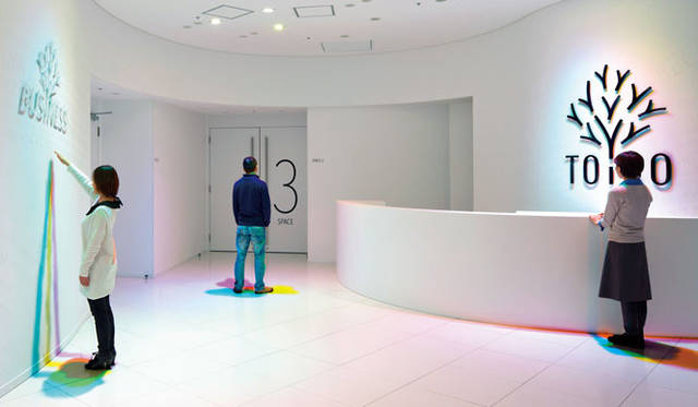 <strong>西澤明洋（EIGHT BRANDING DESIGN）</strong>　TOIRO（2012～）　さいたまスーパーアリーナの新イベントスペース