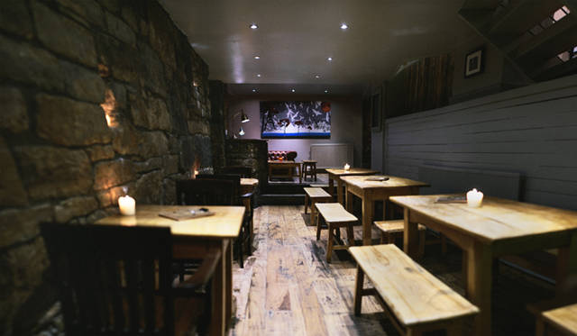 パブ「THE HANGING BAT」