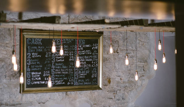 パブ「THE HANGING BAT」