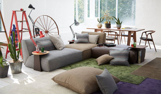 <strong>arflex｜アルフレックス</strong>　2013年秋冬ニューモデル　<strong>ソファ「MERCADO（メルカド）」</strong>　さまざまな人がさまざまな方向から集える自由な組み合わせが可能 