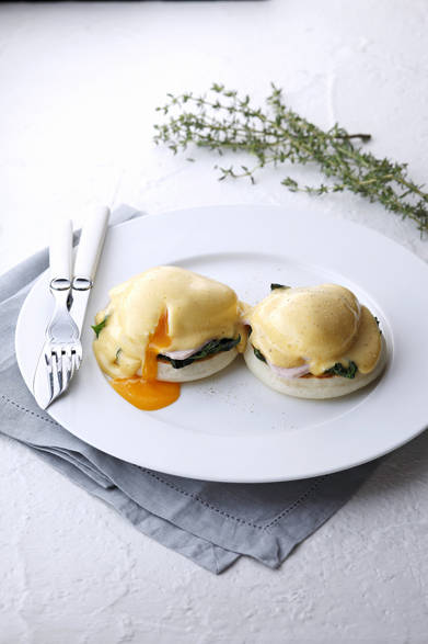 「エッグベネディクト」