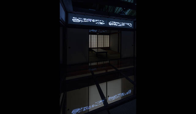 <strong>AT ART UWAJIMA 2013</strong>　愛媛県宇和島市「木屋旅館」 建築｜永山祐子建築設計、映像｜束芋