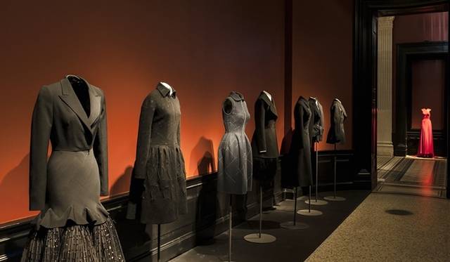 <strong>ART FILE 26｜「Alaïa （アライア）」</strong>　© Pierre Antoine